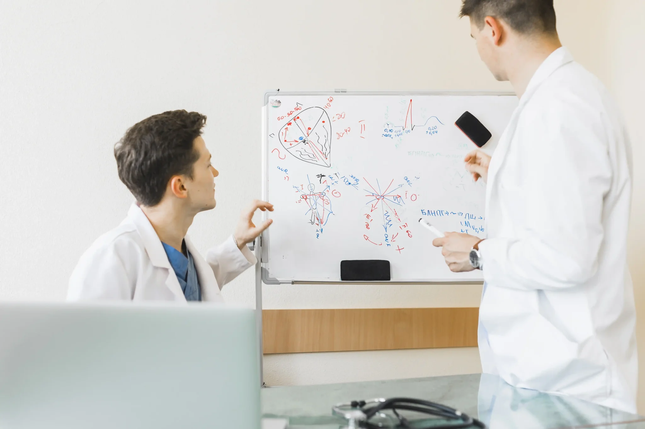 IMPLEMENTASI CLINICAL PATHWAY SEBAGAI STRATEGI PENINGKATAN MUTU, EFISIENSI, DAN KESELAMATAN PELAYANAN PASIEN